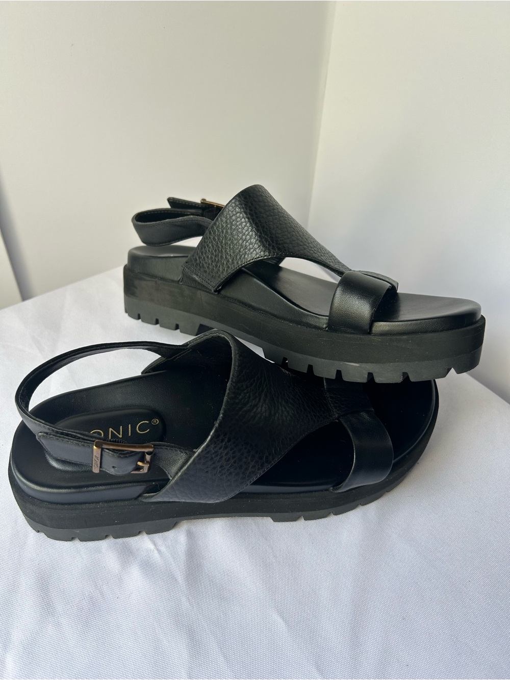 Vionic Black Platform Leather Sandals - Picture 2 of 6